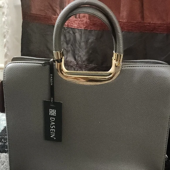 Get All Five Bags For The Price Of 2. Multiple Womens Bags For Price Of 2. - Picture 4 of 6